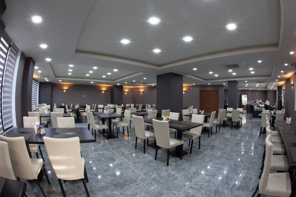 โรงแรมแอสทอเรีย ทบิลิซี Tbilisi ภายนอก รูปภาพ