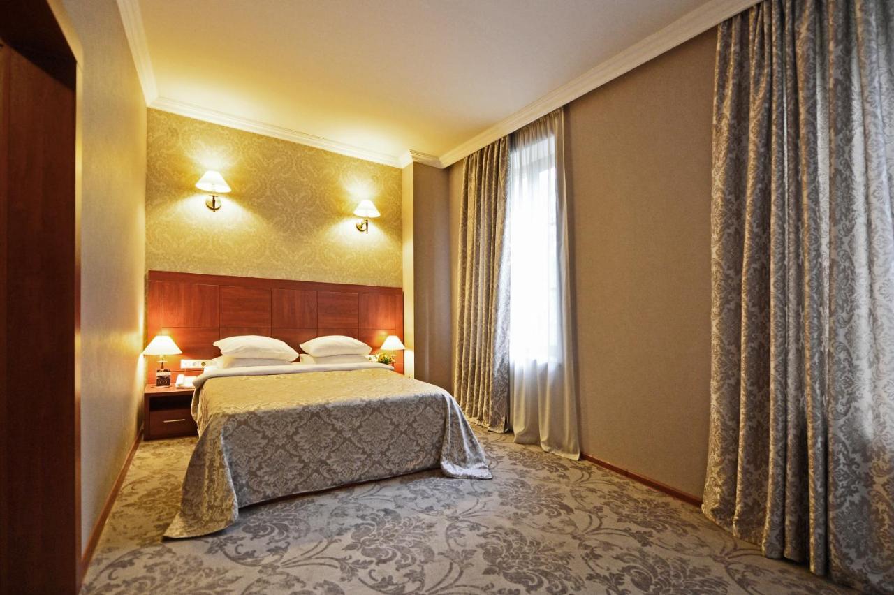 โรงแรมแอสทอเรีย ทบิลิซี Tbilisi ภายนอก รูปภาพ